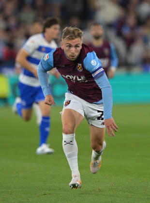 West Ham vs QPR Championship Jarrod Bowen of West Ham United during the West Ham vs Queens Park Rangers, EFL Championship match at the London Stadium Stratford. This image is for EDITORIAL USE ONLY. Licence required from the Football DataCo for any other use. London The London Stadium UK Copyright: xMartinxDaltonx WestHam_vs_QPR_091026_MD_117