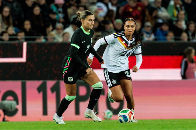 KARLSRUHE, GERMANY - OCTOBER 09: Lisa Baum (Germany, 24) battles Stephanie Catley (Australia, 7) for the ball during the International Friendly, Länderspiel, Nationalmannschaft match between Germany vs. Australia at BBBank Wildpark on October 09, 2026 in Karlsruhe, Germany. Germany Copyright: xSteffiexWunderlx