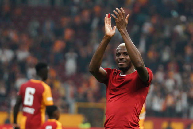October 9, 2026, Sariyer, Istanbul, Turkey: Victor Osimhen (C) of Galatasaray celebrates victory after the Turkish Super League 2026 27 match between Galatasaray and Kasimpasa at RAMS Park Stadium in Istanbul, Turkey, on October 9, 2026. Sariyer Turkey - ZUMAu194 20261009_zip_u194_033 Copyright: xTolgaxUluturkx