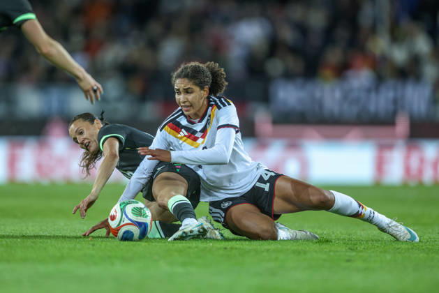 GER, Karlsruhe, Germany vs. Australia, FIFA, DFB, Soccer, 2026–2027 Season, BBBank Wildpark, Friendly Match: Pictured from left: Hayley Raso (Australia), No. 16, Cora Zicai, Germany, Women’s National Team, tackle. DFB and DFL regulations prohibit any use of photographs as image sequences and or quasi-video, September 10, 2026 Copyright: HMBxMedia HendrikxHamelau