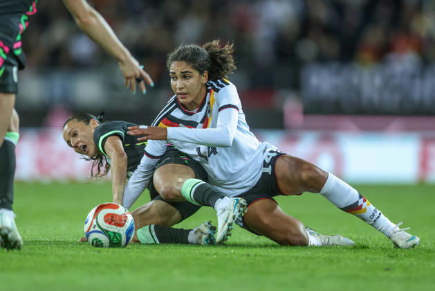 GER, Karlsruhe, Germany vs. Australia, FIFA, DFB, Soccer, 2026–2027 Season, BBBank Wildpark, Friendly Match: Pictured from left: Hayley Raso (Australia), No. 16, Cora Zicai, Germany, Women’s National Team, tackle. DFB and DFL regulations prohibit any use of photographs as image sequences and or quasi-video, September 10, 2026 Copyright: HMBxMedia HendrikxHamelau