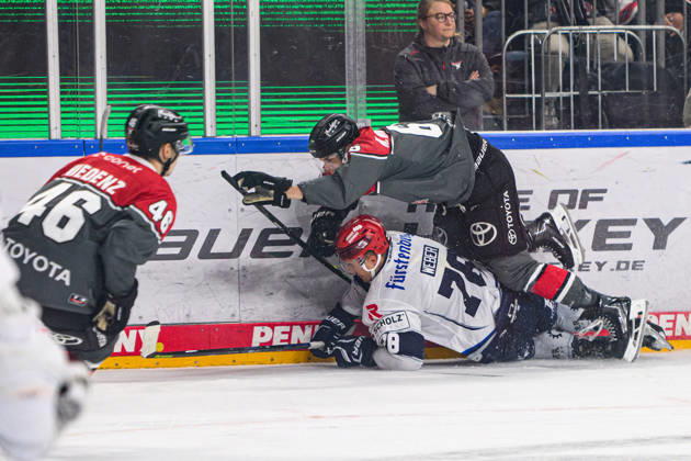 COLOGNE, GERMANY - 9 OCTOBER, 2026: - The PENNY DEL Ice hockey, Eishockey match Koelner Haie vs. Schwenninger Wild Wings at LANXESS arena. Copyright: xVitaliixKliuievx
