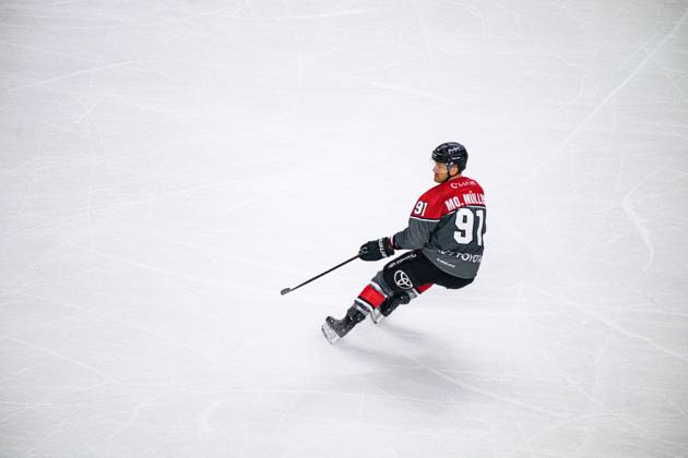 COLOGNE, GERMANY - 9 OCTOBER, 2026: Moritz Mueller - The PENNY DEL Ice hockey, Eishockey match Koelner Haie vs. Schwenninger Wild Wings at LANXESS arena.  Copyright: xVitaliixKliuievx