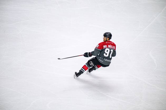 COLOGNE, GERMANY - 9 OCTOBER, 2026: Moritz Mueller - The PENNY DEL Ice hockey, Eishockey match Koelner Haie vs. Schwenninger Wild Wings at LANXESS arena.  Copyright: xVitaliixKliuievx