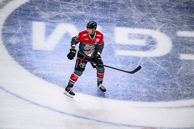 COLOGNE, GERMANY - 9 OCTOBER, 2026: Moritz Mueller - The PENNY DEL Ice hockey, Eishockey match Koelner Haie vs. Schwenninger Wild Wings at LANXESS arena.  Copyright: xVitaliixKliuievx