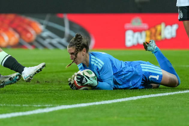 Ena Mahmutovic, Germany Women s National Team, No. 01, blocks the ball in a one-on-one with Hayley Raso, Australia, No. 16; Germany, soccer, international match, friendly, exhibition match, 2026–2027, Germany vs. Australia, October 9, 2026, BBBank Wildpark, Karlsruhe, Baden-Württemberg, Germany Copyright: xArnexAmbergx