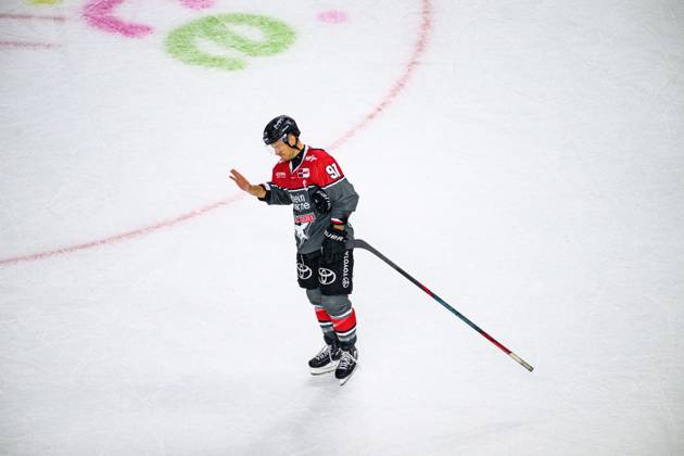 COLOGNE, GERMANY - 9 OCTOBER, 2026: Moritz Mueller - The PENNY DEL Ice hockey, Eishockey match Koelner Haie vs. Schwenninger Wild Wings at LANXESS arena.  Copyright: xVitaliixKliuievx