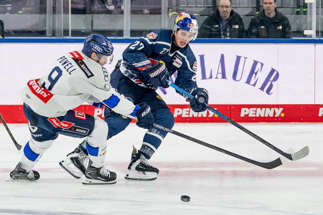 Battle for the Puck: Face-off between Myles Powell (ERC Ingolstadt, 09) and Veit Oswald (EHC Red Bull Munich, 27), GER; EHC Red Bull Munich vs. ERC Ingolstadt, DEL, 2026–2027 season, Matchday 7, October 9, 2026 Photo: HMB Media, Franz Feiner Copyright: HMBxMedia FranzxFeiner