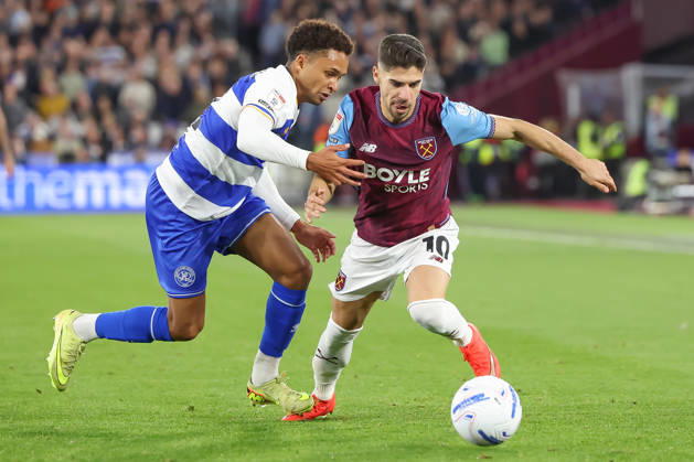 West Ham United v Queens Park Rangers, EFL Sky Bet Championship, EFL, Football, London Stadium, London, UK - 09 Oct 2026 Kealey Adamson of Queens Park Rangers fouls Manor Solomon of West Ham United London London Stadium Stratford GBR, UK NEWSPAPERS OUT Copyright: xEllixBirchx