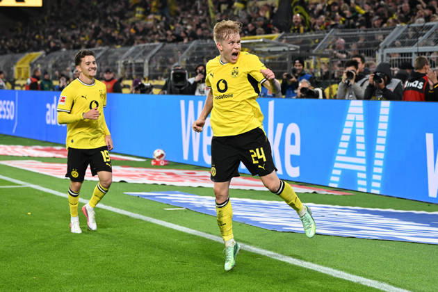 Daniel Svensson, Borussia Dortmund, celebrates his goal, making the score 1–0, during the Bundesliga match between Borussia Dortmund and SV Werder Bremen at Signal Iduna Park on October 9, 2026, in Dortmund, Germany. Photo by Ralf Treese, DeFodi Images. Daniel Svensson of Borussia Dortmund celebrates after scoring his team’s first goal during the Bundesliga match between Borussia Dortmund and SV Werder Bremen at Signal Iduna Park on October 9, 2026 in Dortmund, Germany. Photo by Ralf Treese, DeFodi Images. DFB and DFL regulations prohibit any use of photographs as image sequences and or quasi-video. Photo by Ralf Treese, DeFodi Images.
