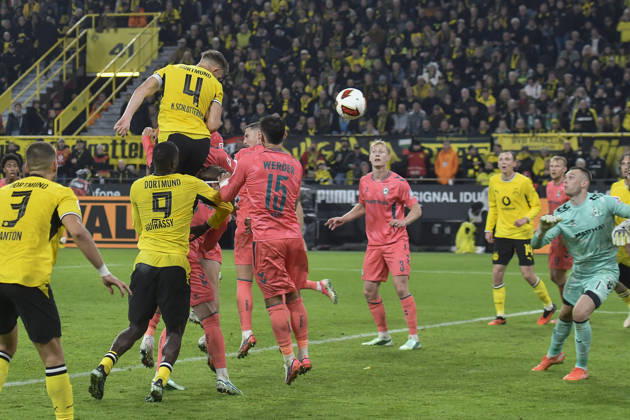 Nico Schlotterbeck (Dortmund 4) scores the goal to make it 2-0 on 09 10 2026 ¢ Soccer ¢ Borussia Dortmund vs. SV Werder Bremen, Signal Iduna Park, Dortmund, DFB and DFL regulations prohibit any use of photographs as image sequences and or quasi-video Copyright: xpepphotox xSaschaxWeizx pep00321, pep_20261009_sw