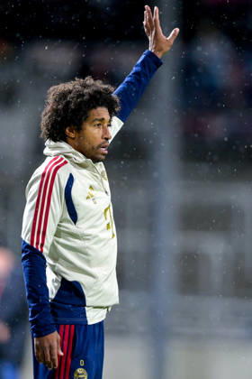 Coach Costa Santos Dante of FC Bayern Munich gives instructions, gesticulates with his arms, single frame, action, 09 10 2026, Munich, Germany, soccer, Bavarian Regional League, FC Bayern Munich II vs. SpVgg Unterhaching xslx