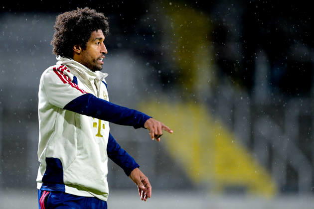 Coach Costa Santos Dante of FC Bayern Munich gives instructions, gesticulates with his arms, single frame, action, 09 10 2026, Munich, Germany, soccer, Bavarian Regional League, FC Bayern Munich II vs. SpVgg Unterhaching xslx