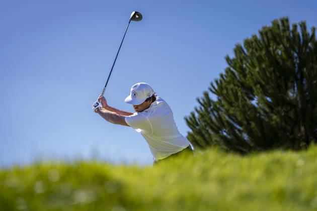 Open de Espana presented by Madrid - Day Two MADRID, SPAIN - OCTOBER 9: Eugenio Chacarra of Spain plays an approach shot on day two of the Open de Espana presented by Madrid at Club de Campo Villa de Madrid on October 9, 2026 in Madrid, Spain. Madrid Club de Campo Villa de Madrid Madrid Spain Copyright: xAlbertoxGardinx AGardin_20261009_Golf_Esp_Mad_1180