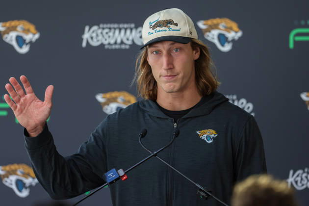 CHADLER’S CROSS, ENGLAND - October 9th: Trevor Lawrence of the Jacksonville Jaguars media Q&A session during the Jacksonville Jaguars training session at The Grove on October 9, 2026 in Chandler’s Cross, England on October 9th 2026, in Hertfordshire England. Phillip Rocker SPP Copyright: xPhillipxRockerx xSPPx Sportspressphoto_SPR249821
