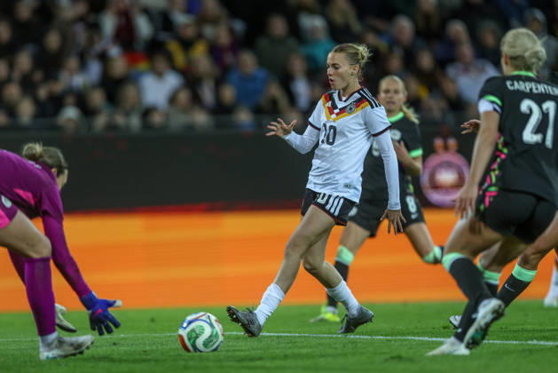 GER, Karlsruhe, Germany vs. Australia, FIFA, DFB, soccer, 2026–2027 season, BBBank Wildpark, Friendly Match: Pictured (from left) Laura Freigang of Germany, Women’s National Team. DFB and DFL regulations prohibit any use of photographs as image sequences and or quasi-video, October 9, 2026 Copyright: HMBxMedia HendrikxHamelau