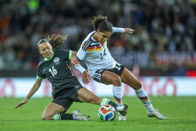 GER, Karlsruhe, Germany vs. Australia, FIFA, DFB, Soccer, 2026–2027 Season, BBBank Wildpark, Friendly Match: Pictured from left: Hayley Raso (Australia), No. 16, Cora Zicai, Germany, Women’s National Team, tackle. DFB and DFL regulations prohibit any use of photographs as image sequences and or quasi-video, September 10, 2026 Copyright: HMBxMedia HendrikxHamelau