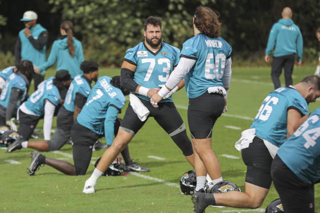 CHADLER’S CROSS, ENGLAND - OCTOBER 09: during the Jacksonville Jaguars team practise and media as part of the London NFL, American Football Herren, USA Series 2026, at the Grove, Chandler’s Cross, Hertfordshire, England, on 09 October 2026. Jody Demay - Davies SPP Copyright: xJodyxDemayx-xDaviesx xSPPx Sportspressphoto_SPR249851