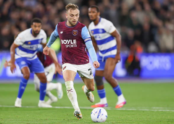 West Ham United v Queens Park Rangers, EFL Sky Bet Championship, EFL, Football, London Stadium, London, UK - 09 Oct 2026 Jarrod Bowen of West Ham United takes a penalty London London Stadium Stratford GBR, UK NEWSPAPERS OUT Copyright: xEllixBirchx