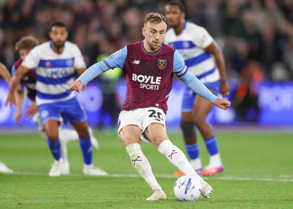 West Ham United v Queens Park Rangers, EFL Sky Bet Championship, EFL, Football, London Stadium, London, UK - 09 Oct 2026 Jarrod Bowen of West Ham United takes a penalty London London Stadium Stratford GBR, UK NEWSPAPERS OUT Copyright: xEllixBirchx