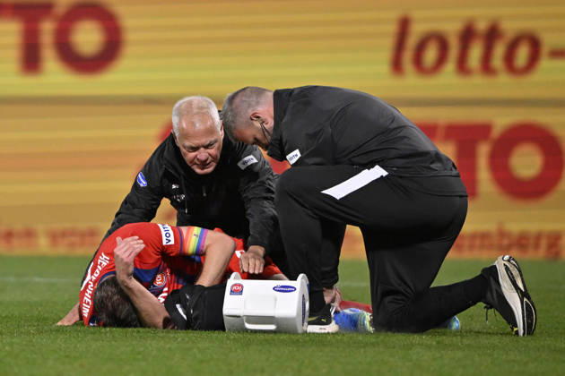 Patrick Mainka 1 FC Heidenheim 1846 FCH 06 injured on the field 1 FC Heidenheim 1846 FCH vs. 1 FC Kaiserslautern 09 10 2026 DFL regulations prohibit any use of photographsHS AS IMAGE SEQUENCES AND OR QUASI-VIDEO 1 FC Heidenheim 1846 FCH vs. 1 FC Kaiserslautern