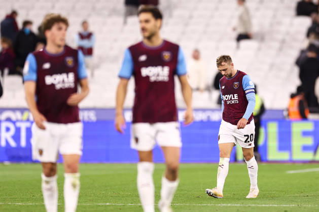 West Ham United gegen Queens Park Rangers, 9. Oktober 2026, London, EFL Championship, Fußball: West Ham United gegen Queens Park Rangers – Jarrod Bowen von West Ham United wirkt nach dem Abpfiff niedergeschlagen, nachdem er einen Elfmeter verschossen hat. Foto: Jacques Feeney, Abseits, London, Großbritannien Copyright: xJacquesxFeeneyx xOffsidexOffside
