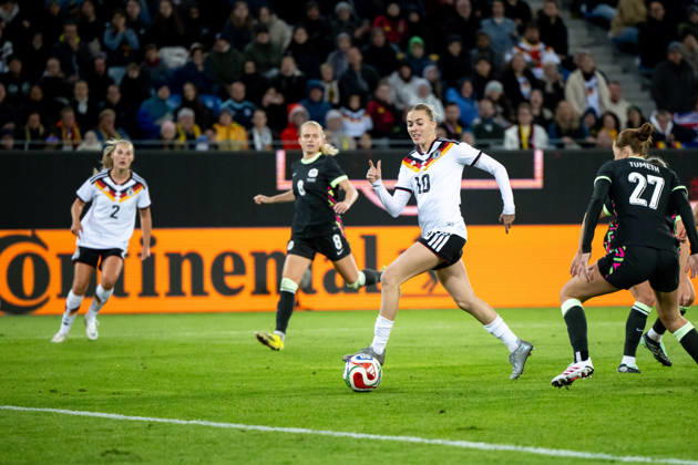 October 9, 2026, GER, Soccer, Women s, International Match, Karlsruhe, Germany vs. Australia, Laura Freigang (Germany), 10 am Ball, Karlsruhe, BBBank Wildpark, Baden-Württemberg, Germany Copyright: xNordphoto Memmlerx