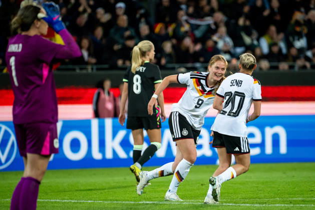 October 9, 2026, GER, Soccer, Women s, International Match, Karlsruhe, Germany vs. Australia: Sjoeke Nüsken (Germany, 9) and Elisa Senß (Germany, 20) celebrate the goal that made it 4–2, Karlsruhe BBBank Wildpark, Baden-Württemberg, Germany Copyright: xNordphoto Memmlerx