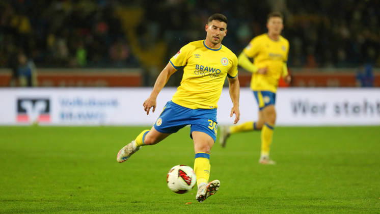 Braunschweig vs. Kiel, 2nd Bundesliga Braunschweig, October 9, 2026, Soccer, Men s, 2nd Bundesliga, 2026–2027 Season, Eintracht Braunschweig vs. Holstein Kiel Robin Heußer Eintracht Braunschweig DFL DFB REGULATIONS PROHIBIT ANY USE OF PHOTOGRAPHS AS IMAGE SEQUENCES AND OR QUASI-VIDEO Stadion an der Hamburger Straße Lower Saxony Germany