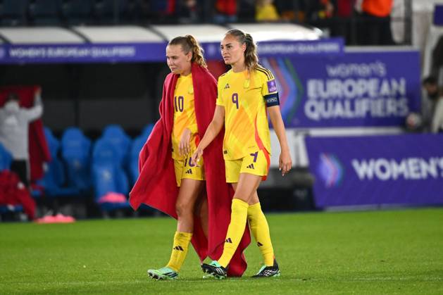 Belgium v Poland - FIFA Women s World Cup 2027 UEFA Qualifiers LEUVEN, BELGIUM - OCTOBER 09 : Teulings Jarne forward of Belgium,Wullaert Tessa forward of Belgium during the FIFA Women s World Cup 2027 UEFA European Qualifiers play-offs round 1 path 2 first leg match between Belgium and Poland on October 9, 2026 in Leuven, Belgium, 09 10 2026 Leuven Belgium Copyright: xVincentxKalutx