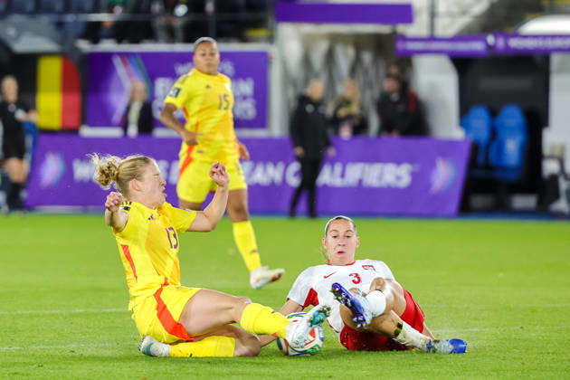 SOCCER WOMEN UEFA BELGIUM VS POLAND Elena Dhont (13) of Belgium is blocked by Wiktoria Zieniewicz (3) of Poland during a women football game between the national teams of Belgium , called the Red Flames , and Poland on Round 1 of Play Offs, first leg of the 2026-27 UEFA Women s European Qualifiers competition , on Friday 9 October 2026 in Leuven , BELGIUM . PHOTO SPORTPIX Sevil OKTEM Leuven Den Dreef BELGIUM  Copyright: xSportpix.bex xSevilxOKTEMxSevilxOKTEMx