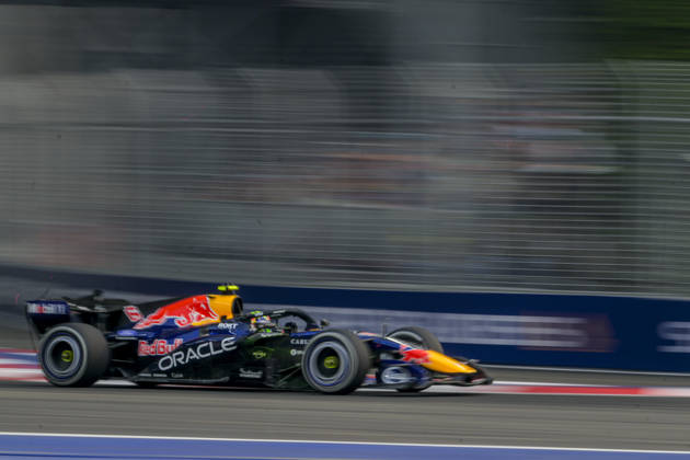October 9, 2026, Singapore, Tamilnadu, Singapore: Isack Hadjar of Red Bull Racing approaches in action during fp1, Friday, 9 October , Singapore Grand Prix 2026, Marina Bay Street Circuit, Singapore 2026. Singapore Singapore - ZUMAc251 20261009_znp_c251_031 Copyright: xVikramxChandrasekarx