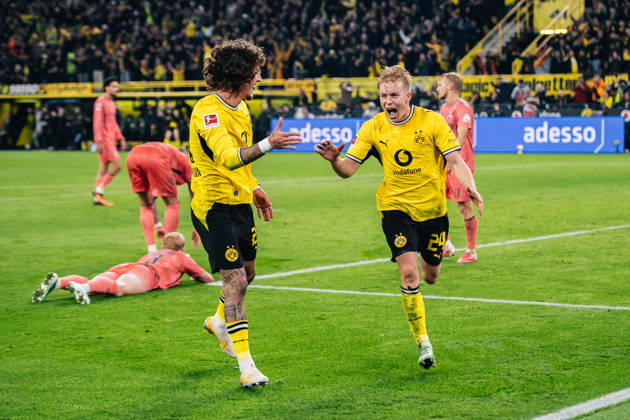 Borussia Dortmund v SV Werder Bremen - Bundesliga 2026 27 Daniel Svensson of Borussia Dortmund celebrates his goal with Fabio Silva of Borussia Dortmund during the Bundesliga match between Borussia Dortmund and SV Werder Bremen at Signal Iduna Park in Dortmund, Germany, on October 9, 2026. Dortmund Germany Copyright: xHeshamxElsherifx originalFilename:elsherif-notitle261009_np1pt