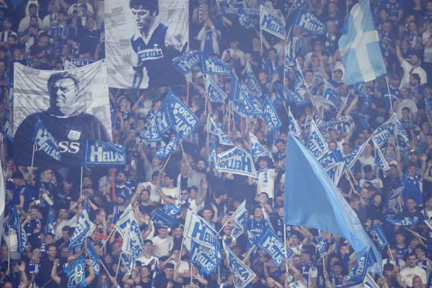 AUSTRALIA CUP SOUTH MELBOURNE VICTORY, South Melbourne FC supporters in the crowd during the Australia Cup final match between South Melbourne FC and Melbourne Victory FC at AAMI Park in Melbourne, Saturday, October 10, 2026. ( NO ARCHIVING, EDITORIAL USE ONLY MELBOURNE VICTORIA Australia Copyright: xSCOTTxBARBOURx 20261010159149217018