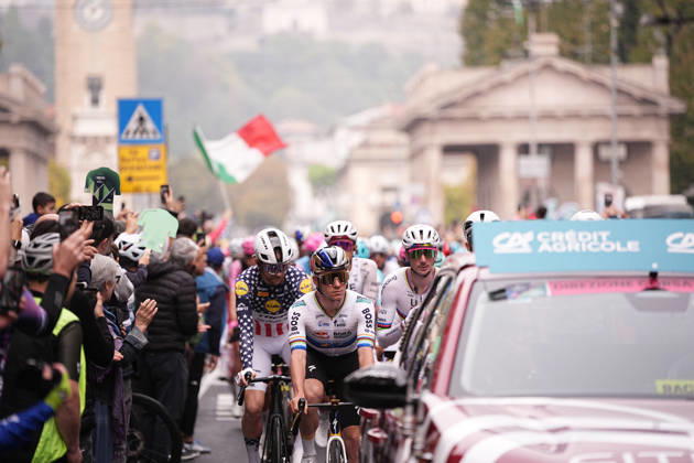 Start the race during the 120th edition of the Il Lombardia, Tour of Lombardy cycling race, a 239 km one day race from Bergamo to Como on October 10, 2026, Italy.  Copyright: xMarcoxAlpozzi xLaPressex