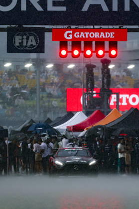 F1 - SINGAPORE GRAND PRIX 2026 starting grid, safety car, rain, pluie, during the 2026 Formula 1 Singapore Grand Prix, 17th round of the 2026 Formula One World Championship, WM, Weltmeisterschaft from October 9 to 11, 2026 on the Marina Bay Street Circuit, in Singapore, Singapore - SingaporeSingapore  Copyright: xDPPIx