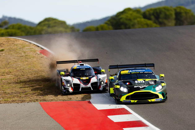 Sport Bilder des Tages AUTO - MLC 2026 - PORTIMAO 09 IGLESIAS Louis (fra), DODDS Maxwell (gbr), ANS Motorsport, Ligier JS P325 - Toyota, LMP3, action 10 SAGER Philipp (aut), HASSE CLOT Valentin (fra), Racing Spirit of LÃ man, Aston Martin Vantage AMR GT3 Evo, GT3, action crash during the 6th round of the 2026 Michelin Le Mans Cup on the Autodromo Internacional do Algarve from October 8 to 10, 2026 in Portimao, Portugal - Copyright: xJoaoxFilipex