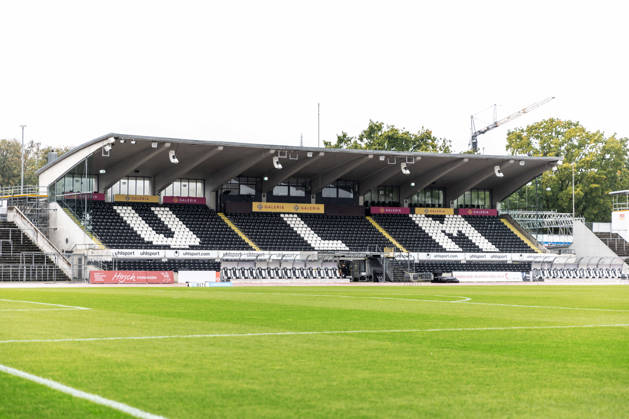 SSV Ulm 1846 Soccer vs. Eintracht Frankfurt II, Soccer, Regionalliga Southwest, Matchday 11, Donaustadion Ulm, October 26, 2010. The Donaustadion Ulm, home stadium of SSV Ulm 1846 Soccer. Interior view of the main grandstand. SSV Ulm 1846 Soccer vs. Eintracht Frankfurt II, Soccer, Regionalliga Southwest, Matchday 11, Donaustadion Ulm, October 26, Photo by Lucca Fundel, Ulm, Donaustadion, Baden-Württemberg, Germany