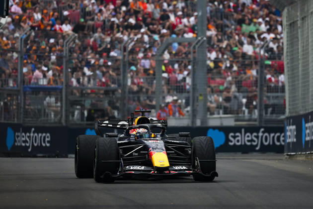F1 - SINGAPORE GRAND PRIX 2026 03 VERSTAPPEN Max (nld), Red Bull Racing Ford RB22, action during the 2026 Formula 1 Singapore Grand Prix, 17th round of the 2026 Formula One World Championship, WM, Weltmeisterschaft from October 9 to 11, 2026 on the Marina Bay Street Circuit, in Singapore, Singapore - SingaporeSingapore  Copyright: xDPPIx