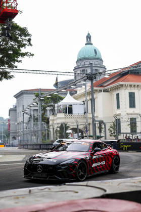 F1 - SINGAPORE GRAND PRIX 2026 Safety car, rain, pluie, during the 2026 Formula 1 Singapore Grand Prix, 17th round of the 2026 Formula One World Championship, WM, Weltmeisterschaft from October 9 to 11, 2026 on the Marina Bay Street Circuit, in Singapore, Singapore - SingaporeSingapore  Copyright: xDPPIx