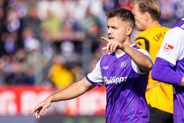 Jonas Krumrey, VfL Osnabrück, 32, gesturing; GER, VfL Osnabrück vs. SG Dynamo Dresden, soccer, 2. Bundesliga, Matchday 7, 2026–2027 season, October 10, 2026 DFL regulations prohibit any use of photographs as image sequences and or quasi-video GER, VfL Osnabrück vs. SG Dynamo Dresden, soccer, 2. Bundesliga, Matchday 7, 2026–2027 season, October 10, 2026, Osnabrück Copyright: xEibner-Pressefoto JanxRollingerx EP_JSK