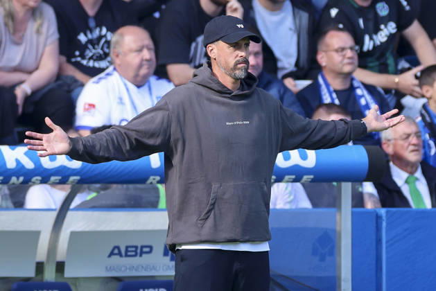 Hannover 96 coach Sandro Wagner looks disappointed during the 2. Bundesliga match between 1. FC Magdeburg and Hannover 96, Avnet Arena on October 10, 2026, in Magdeburg, Germany. Photo by Marco Steinbrenner, DeFodi Images. Coach Sandro Wagner of Hannover 96 looks dejected during the 2nd Bundesliga match between 1 FC Magdeburg and Hannover 96 at Avnet Arena on October 10, 2026 in Magdeburg, Germany. Photo by Marco Steinbrenner, DeFodi Images. DFB and DFL regulations prohibit any use of photographs as image sequences and or quasi-video. Photo by Marco Steinbrenner, DeFodi Images.
