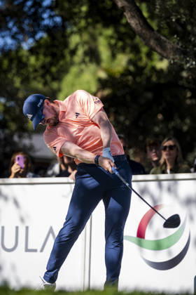 Golf 2026: Open De Espana: Day Three MADRID, SPAIN - OCTOBER 10: Connor Syme of Scotland tees off on day three of the Open de Espana presented by Madrid at Club de Campo Villa de Madrid on October 10, 2026 in Madrid, Spain. Madrid Club de Campo Villa de Madrid Madrid Spain Copyright: xAlbertoxGardinx AGardin_20261010_Golf_Esp_Mad_0037