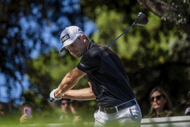 Golf 2026: Open De Espana: Day Three MADRID, SPAIN - OCTOBER 10: Joel Girrbach of Switzerland tees off on day three of the Open de Espana presented by Madrid at Club de Campo Villa de Madrid on October 10, 2026 in Madrid, Spain. Madrid Club de Campo Villa de Madrid Madrid Spain Copyright: xAlbertoxGardinx AGardin_20261010_Golf_Esp_Mad_0044