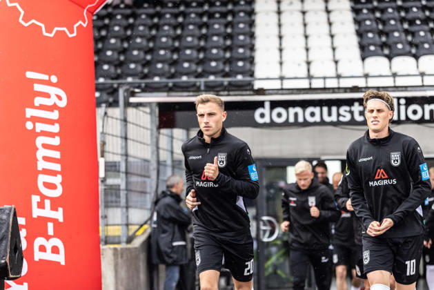 SSV Ulm 1846 Soccer vs. Eintracht Frankfurt II, Soccer, Regionalliga Southwest, Matchday 11, Donaustadion Ulm, October 10, 2026—warm-up, Alexander Kopf of SSV Ulm 1846 Soccer, 20 SSV Ulm 1846 Soccer vs. Eintracht Frankfurt II, Soccer, Regionalliga Southwest, Matchday 11, Donaustadion Ulm, October 26, 2010; Photo by Lucca Fundel, Ulm Donaustadion, Baden-Württemberg, Germany