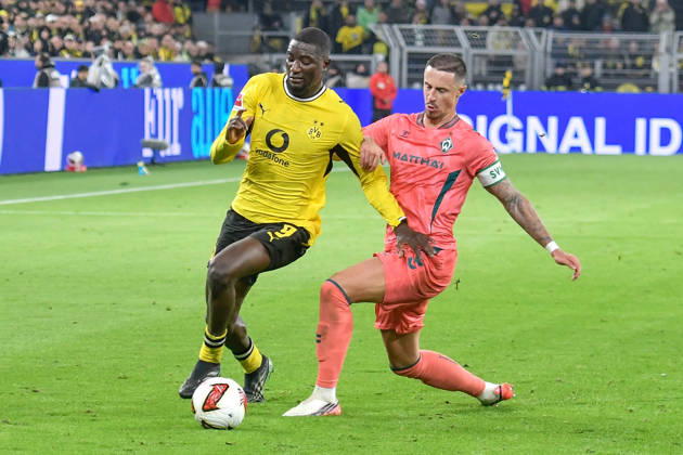 From left: Serhou Guirassy (Dortmund 9) and Marco Friedl (Bremen 32) in a one-on-one battle, September 10, 2026 ¢ Soccer ¢ Borussia Dortmund vs. SV Werder Bremen, Signal Iduna Park, Dortmund, DFB DFL regulations prohibit any use of photographs as image sequences and or quasi-video NRW Germany Copyright: xpepphotox xSaschaxWeizx pep00321, pep_20261009_sw