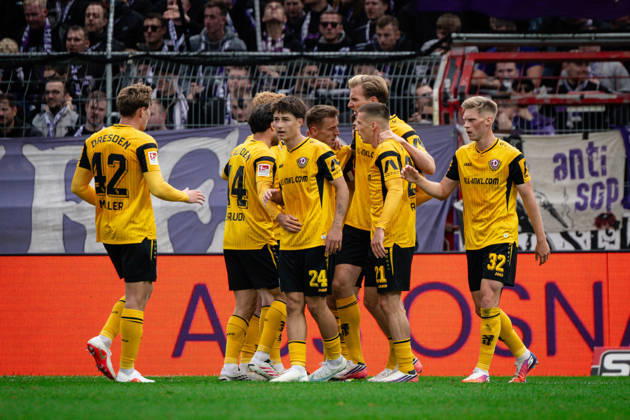 Goal celebration for the 0-1 by Niklas Hauptmann, 27, Dresden; VfL Osnabrück vs. SG Dynamo Dresden, Soccer, 2. Bundesliga, Matchday 7, October 10, 2026. DFL regulations prohibit any use of photographs as image sequences and or quasi-video. Osnabrück, Lower Saxony, Germany Copyright: xkolbert-press MarcxNiemeyerx