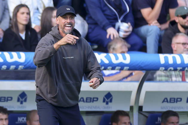 Hannover 96 coach Sandro Wagner gestures during the 2. Bundesliga match between 1. FC Magdeburg and Hannover 96, Avnet Arena on October 10, 2026, in Magdeburg, Germany. Photo by Marco Steinbrenner, DeFodi Images. Coach Sandro Wagner of Hannover 96 gestures during the 2nd Bundesliga match between 1 FC Magdeburg and Hannover 96 at Avnet Arena on October 10, 2026 in Magdeburg, Germany. Photo by Marco Steinbrenner, DeFodi Images. DFB and DFL regulations prohibit any use of photographs as image sequences and or quasi-video. Photo by Marco Steinbrenner, DeFodi Images.