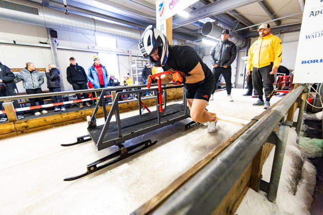 October 10, 2026, GER, Bobsleigh, Season 26–27, Men, Central Performance Test in Bobsleigh: Push Test. Traditionally, German bobsled pilots and their pushers have gathered in Oberhof for a test of strength. 98559 Oberhof LOTTO Thuringia EISARENA Oberhof Training Hall Start Facility Thuringia Germany