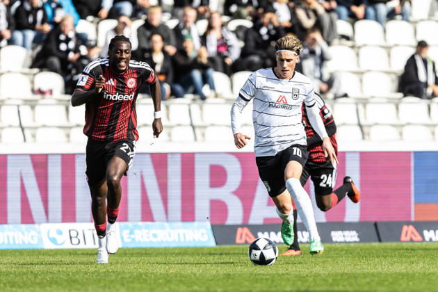 SSV Ulm 1846 Soccer vs. Eintracht Frankfurt II, Soccer, Regionalliga Southwest, Matchday 11, Donaustadion Ulm, October 26, Collin Owusu Etse (Eintracht Frankfurt II), 27, Oliver Wähling, SSV Ulm 1846 Soccer, 10 SSV Ulm 1846 Soccer vs. Eintracht Frankfurt II, Soccer, Regionalliga Southwest, Matchday 11, Donaustadion Ulm, October 26, Photo by Lucca Fundel, Ulm, Donaustadion, Baden-Württemberg, Germany